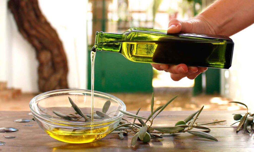 El aceite de oliva virgen extra reduce la inflamación de las articulaciones